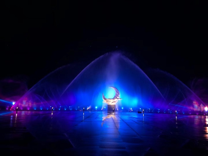 為黨獻(xiàn)禮 | 長春凈月潭水景燈光秀今日正式開放