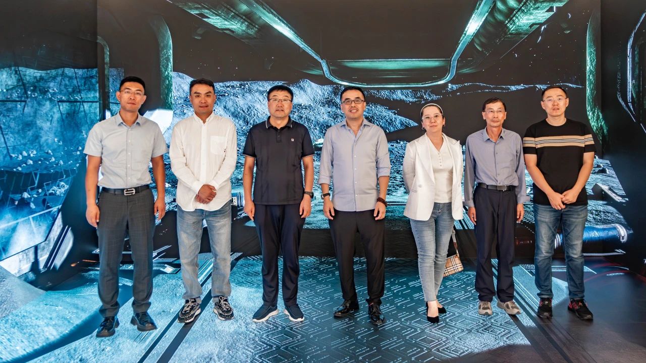 集團資訊 | 東勝國投、中城盛源、轉角巷商業管理的企業領導蒞臨信達電通總部交流座談,共商合作